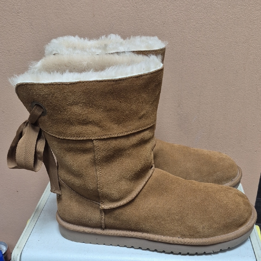 UGGS - KOOLABURRA ANKLE BOOTS